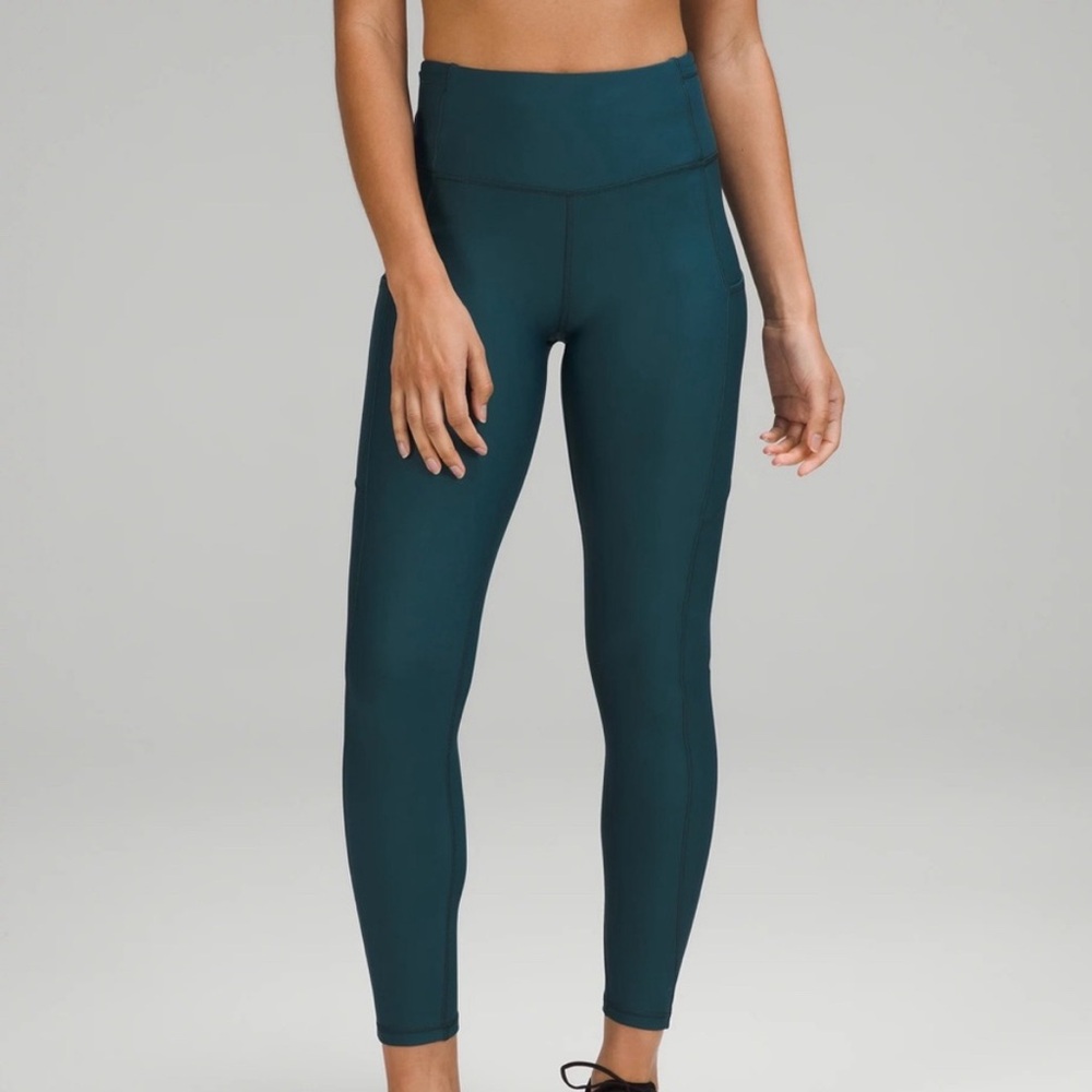 Size 4 lululemon wunder under ‘25